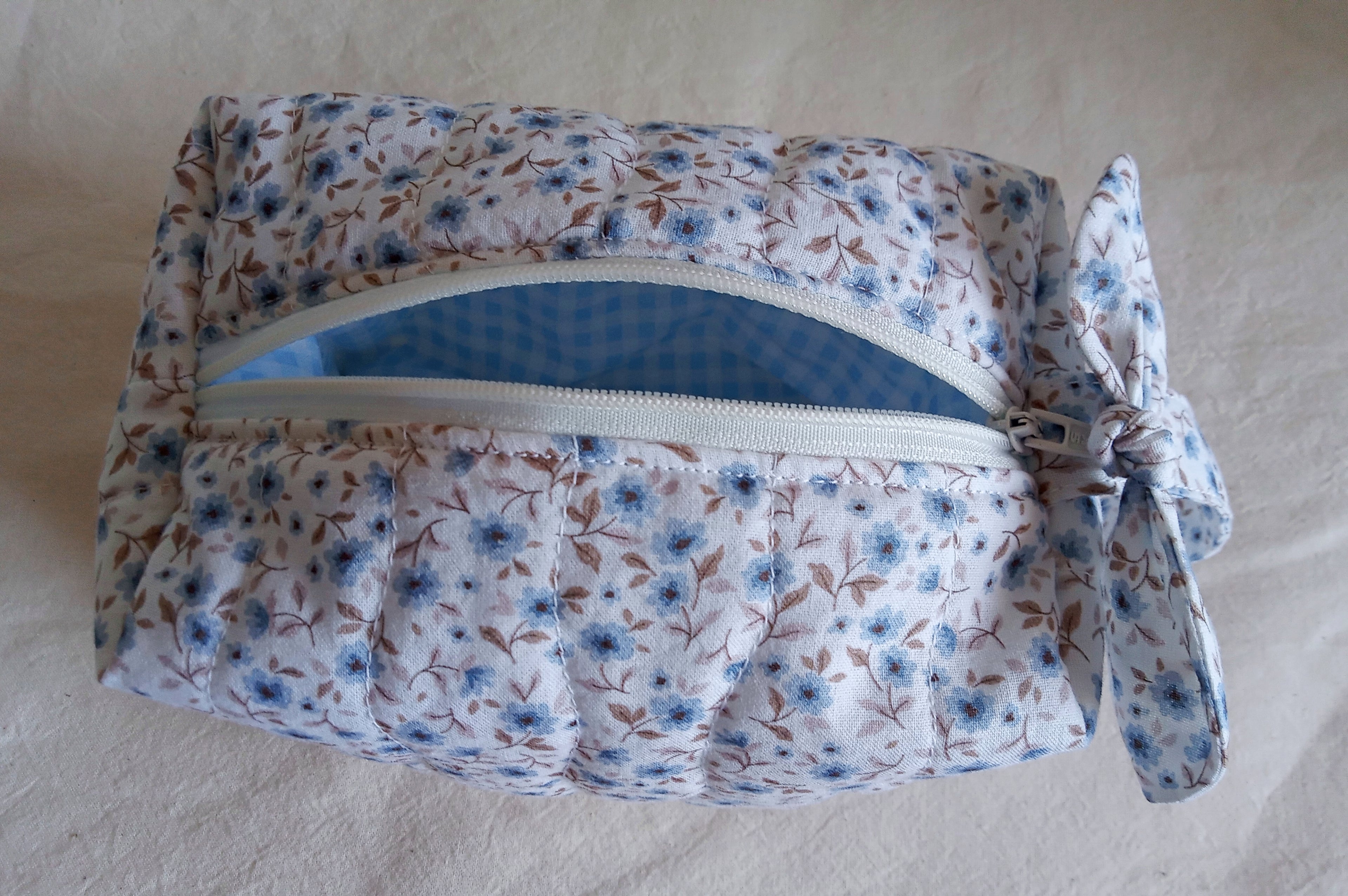 Beauty case trapuntato
