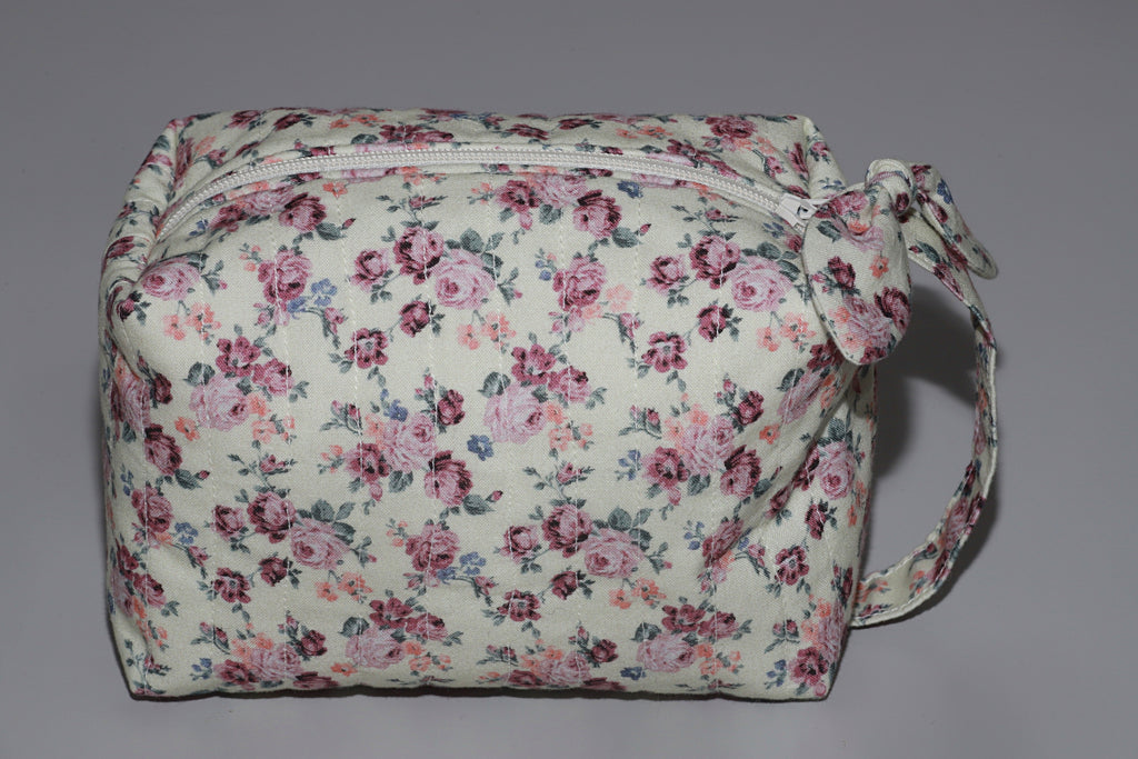 Beauty case trapuntato artigianale - Roselline lilla (Pezzo unico)