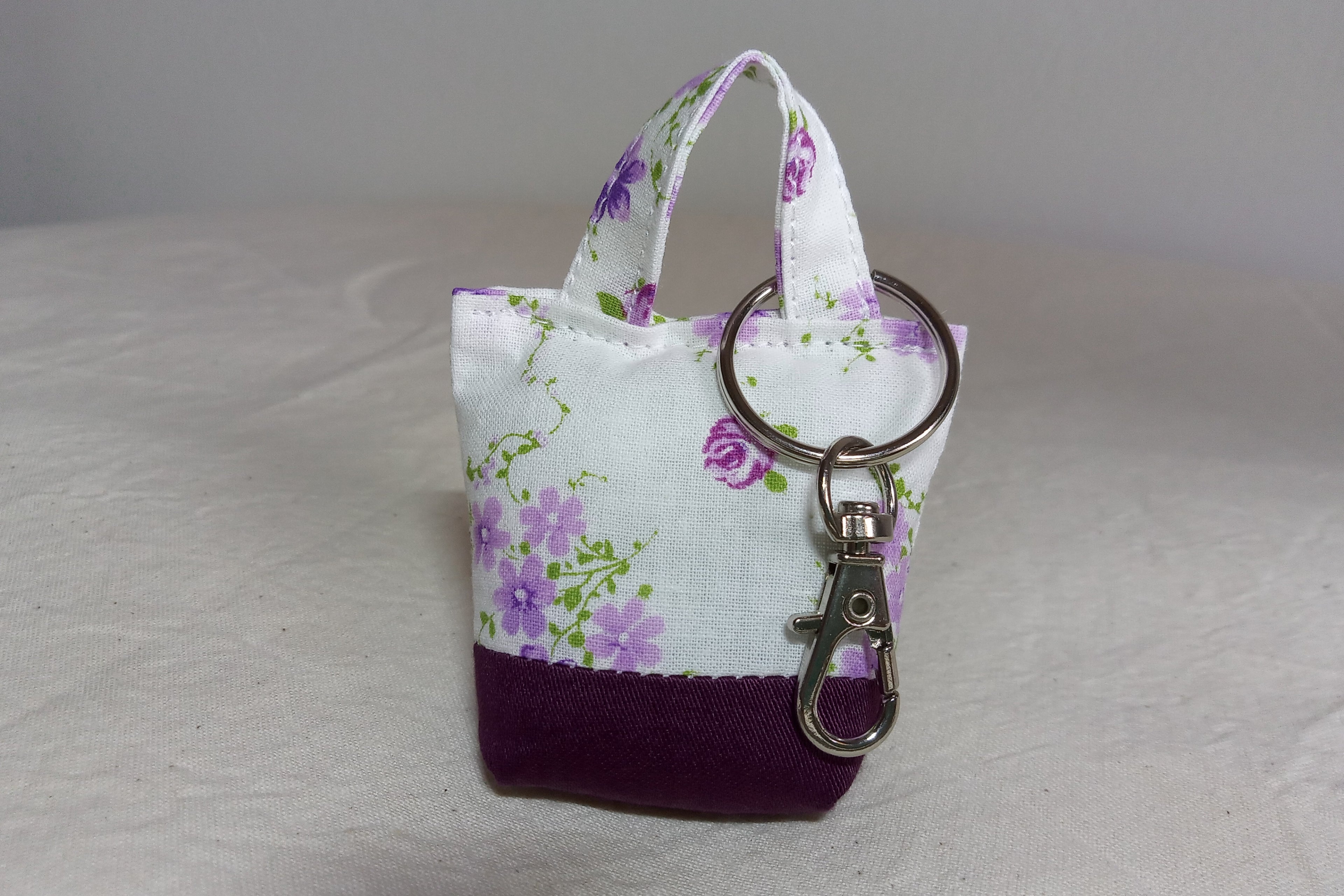 Portachiavi mini borsa artigianale – Pezzo unico fatto a mano