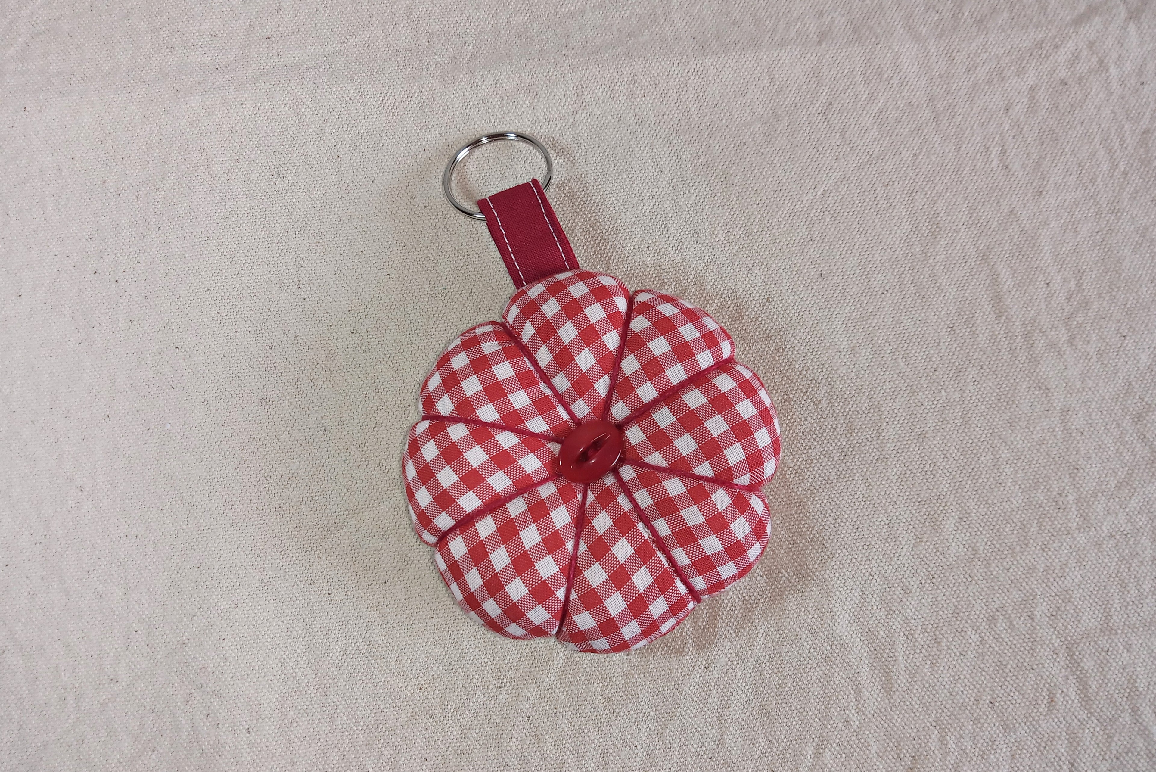 Portachiavi fiore imbottito - cotone, fatto a mano